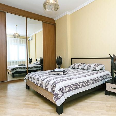 Apartment On Khreshchatyk Κίεβο Εξωτερικό φωτογραφία